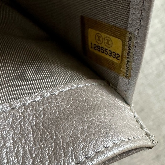 CHANEL Camelia Wallet Leather Silver CC - Picture 7 of 11